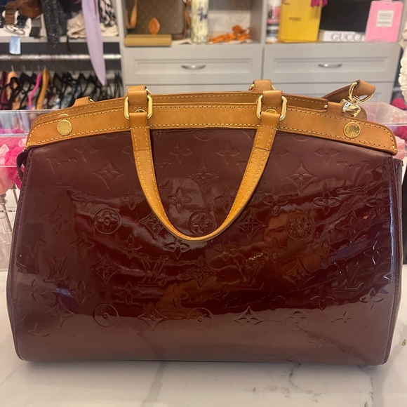 ****SOLD******Louis Vuitton Amarante Vernis Brea MM - Picture 4 of 7